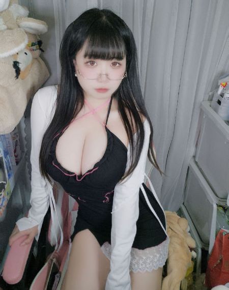 邻居少妇张开腿让我爽视频_蓝光完整在线观看