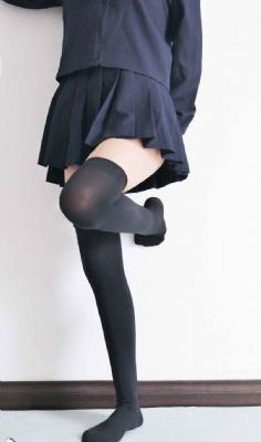 教室激情(h)_4K高清在线